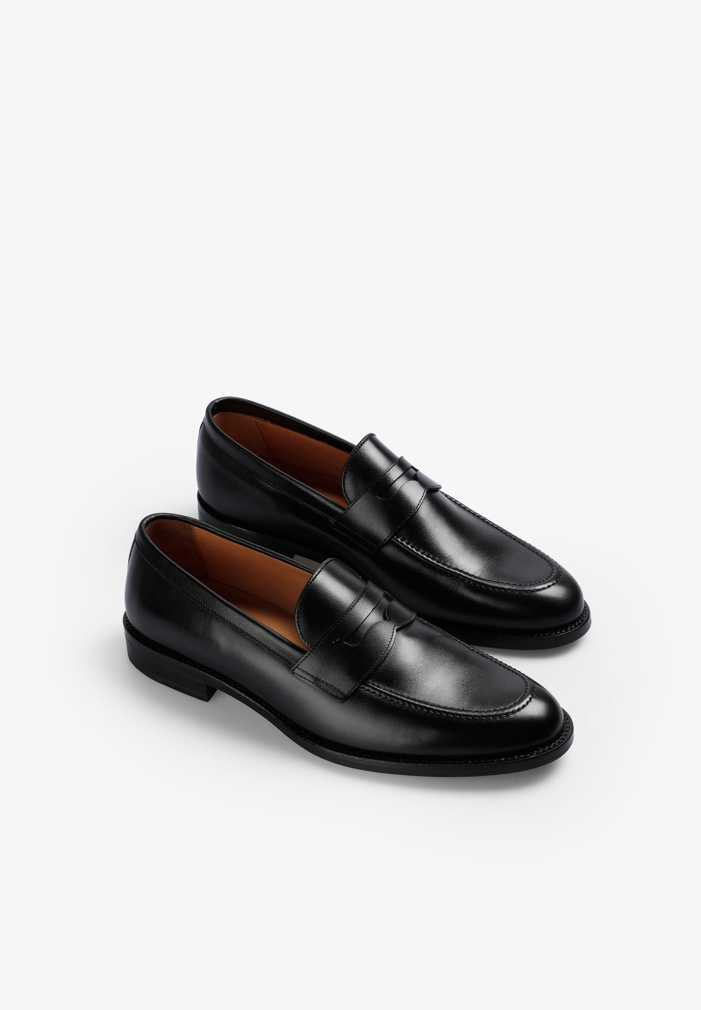 LEATHER LOAFERS WITH APRON