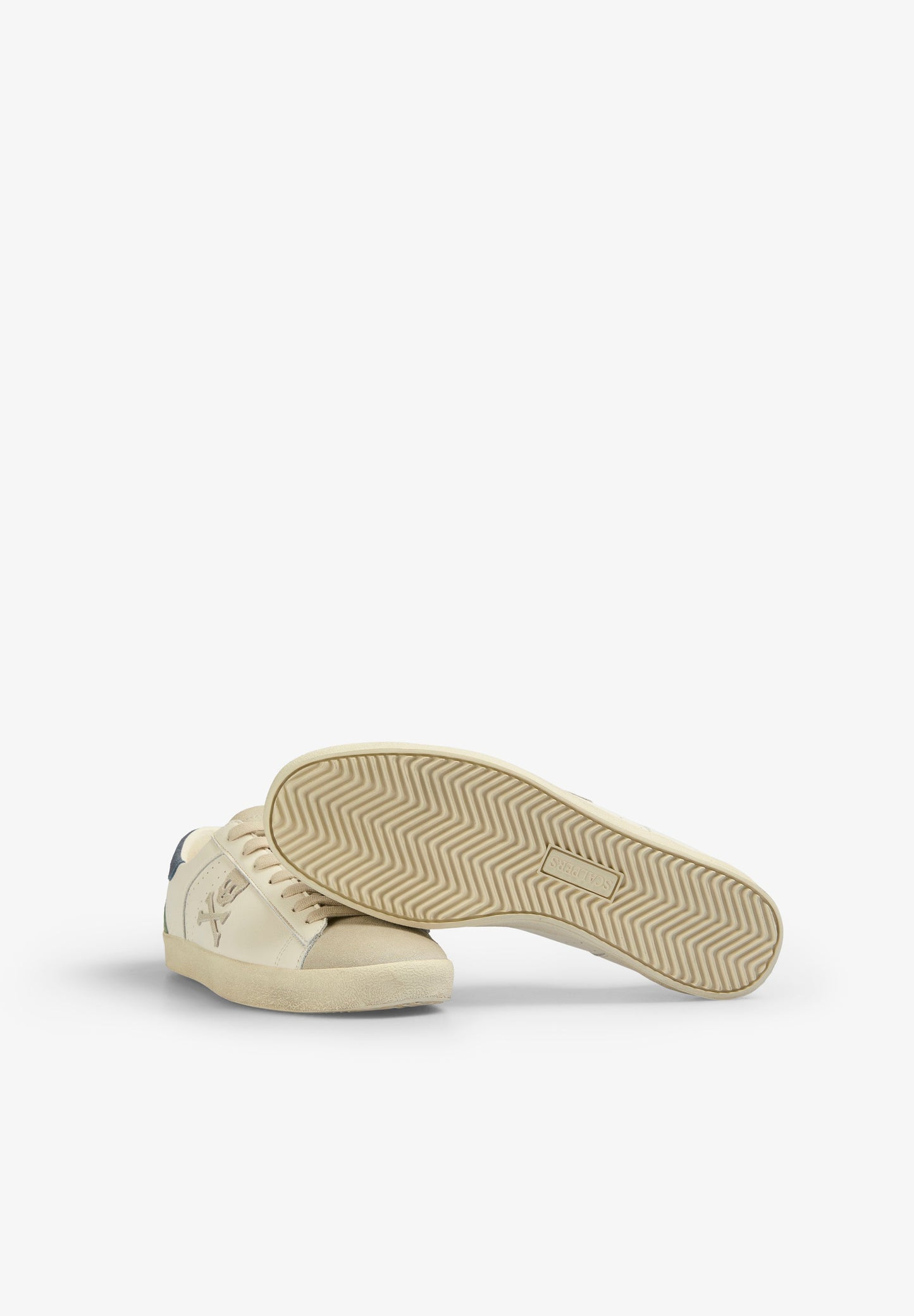 LOW TOP SNEAKERS WITH SIDE SKULL