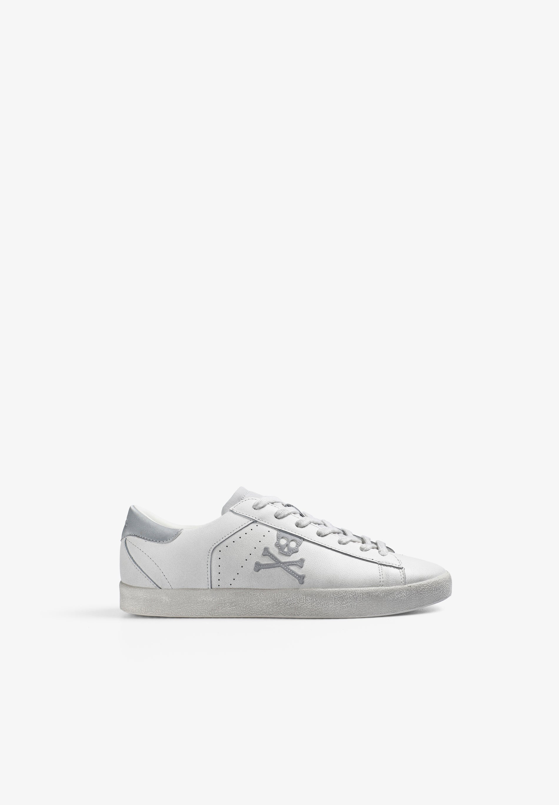LOW TOP SNEAKERS WITH SIDE SKULL