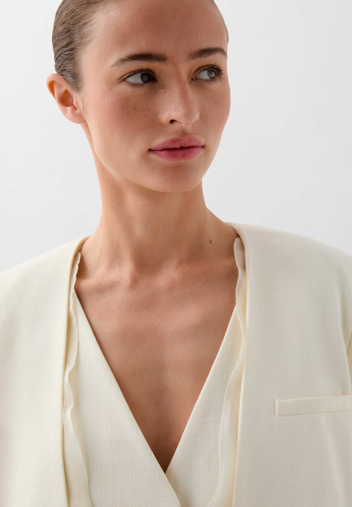 PLAIN BLAZER WITH ORGANZA DETAIL