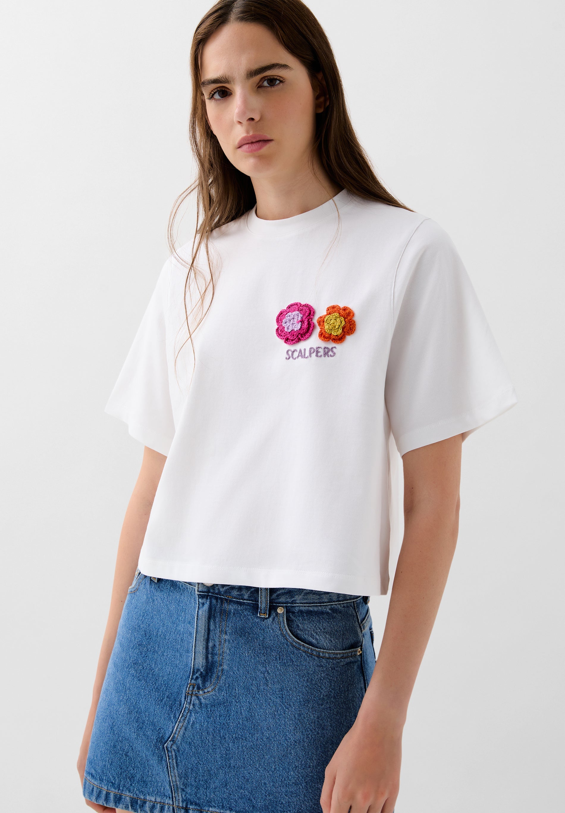 T-SHIRT WITH CROCHET DETAIL