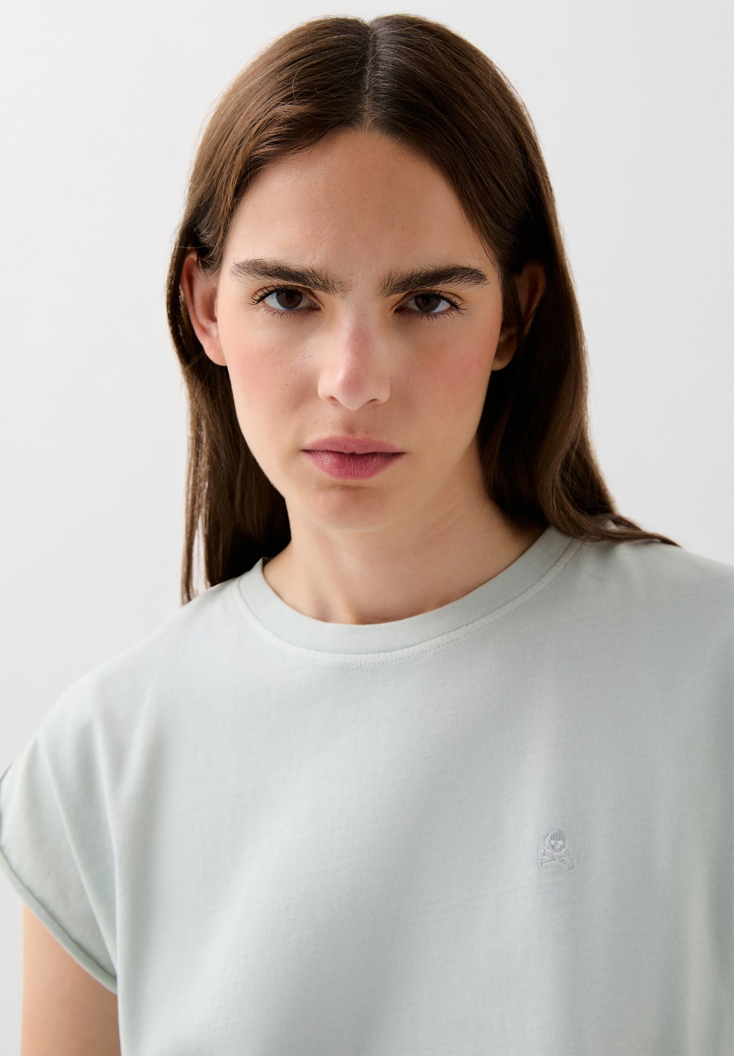 T-SHIRT WITH MATCHING EMBROIDERED SKULL