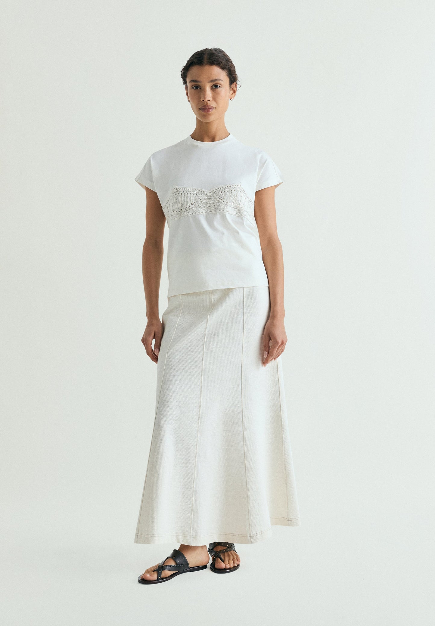 T-SHIRT WITH CROCHET DETAIL