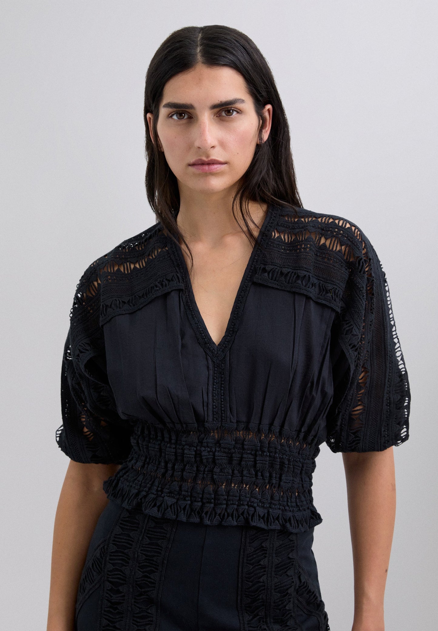 TOP FRUNCES BORDADOS