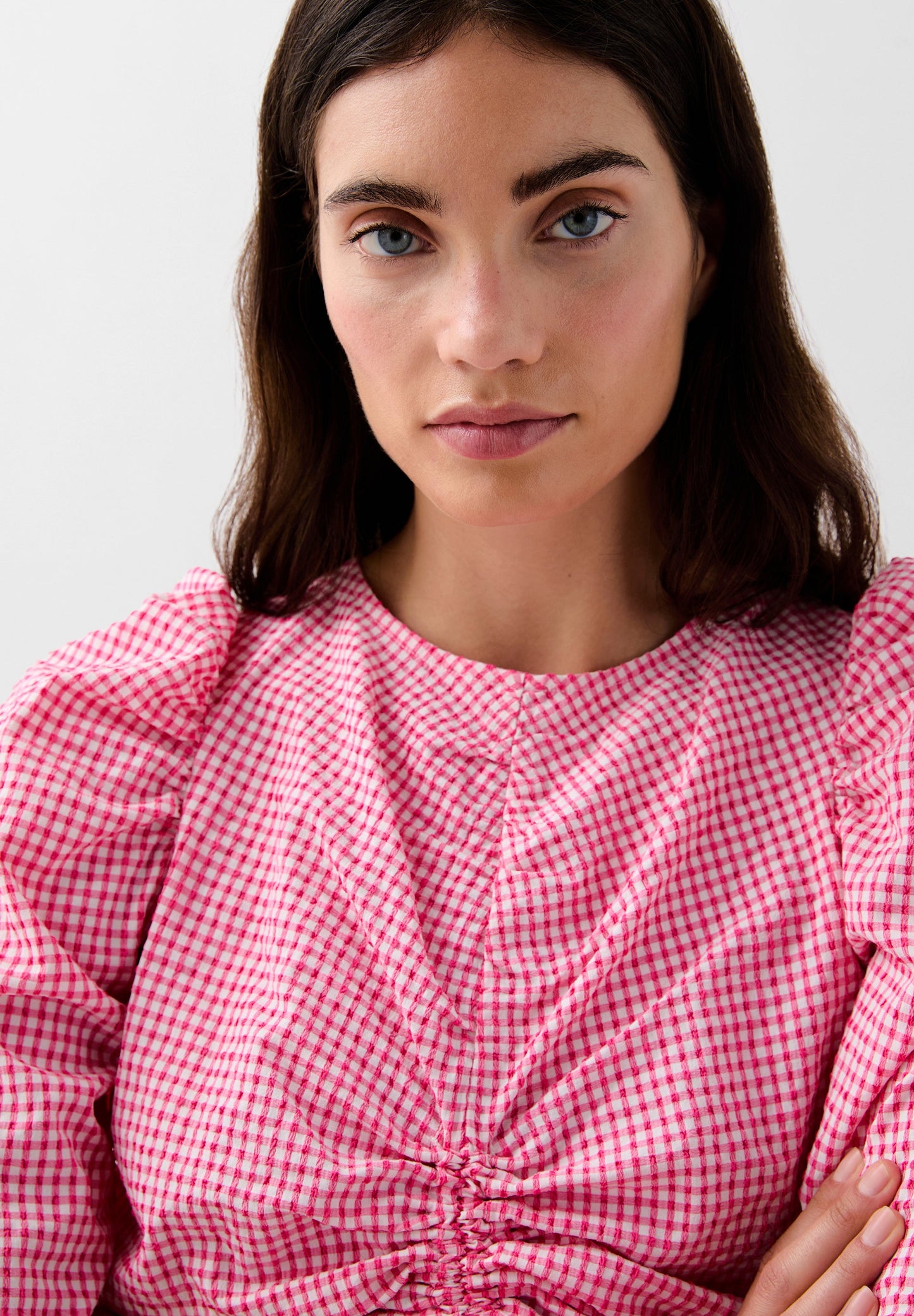 GATHERED GINGHAM BLOUSE WITH OPENING