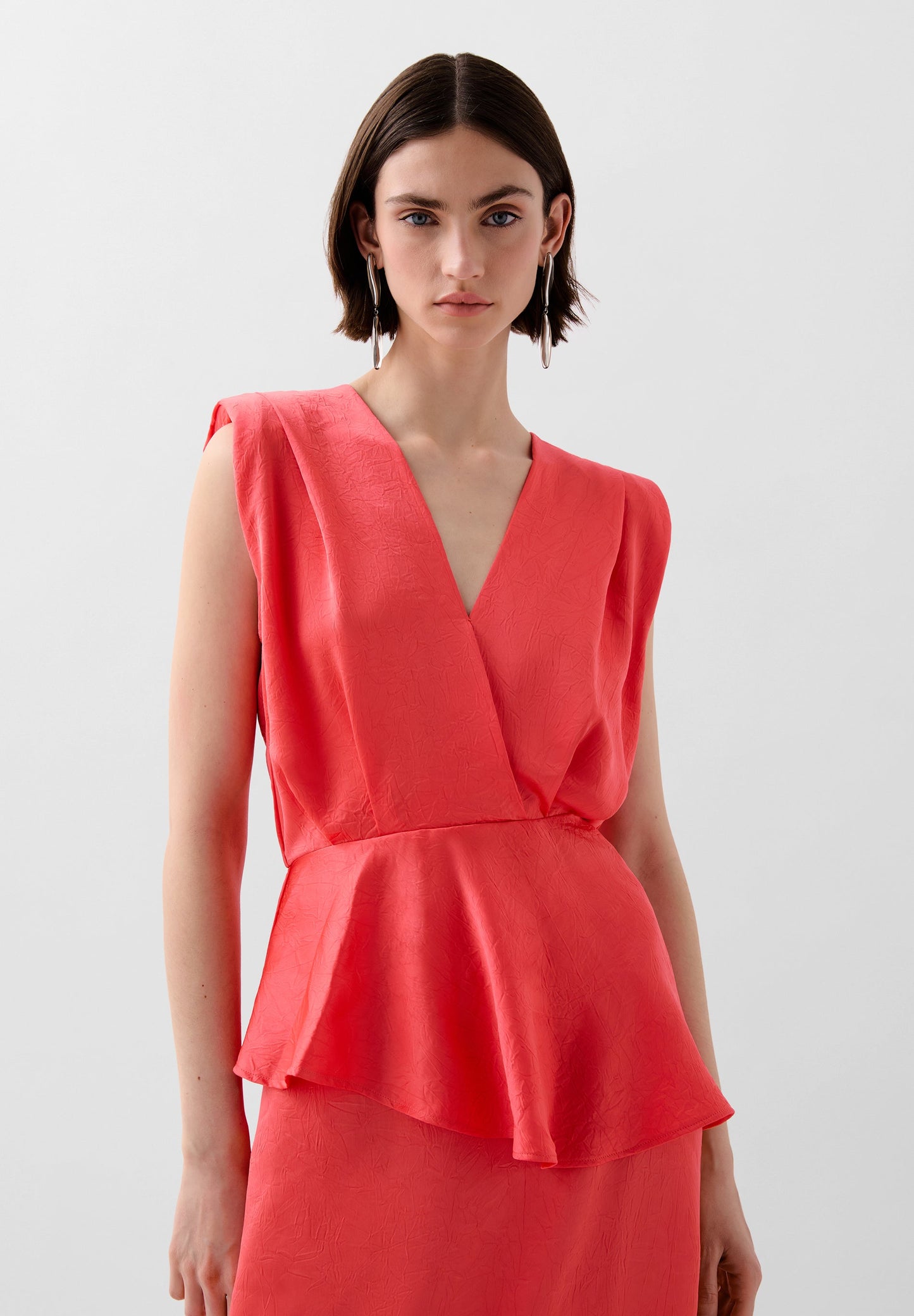 CROSSOVER TEXTURED TOP