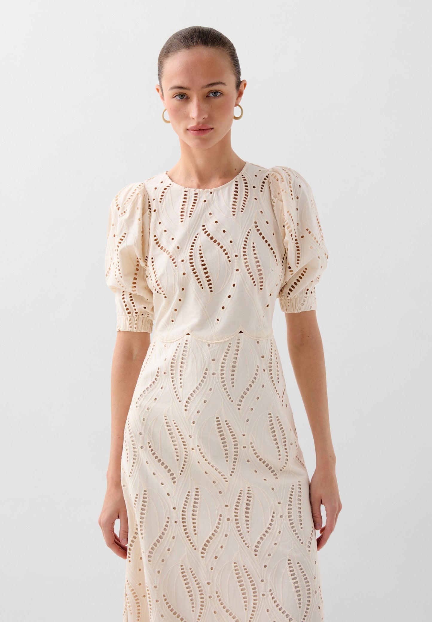 EMBROIDERED PUFF SLEEVE DRESS