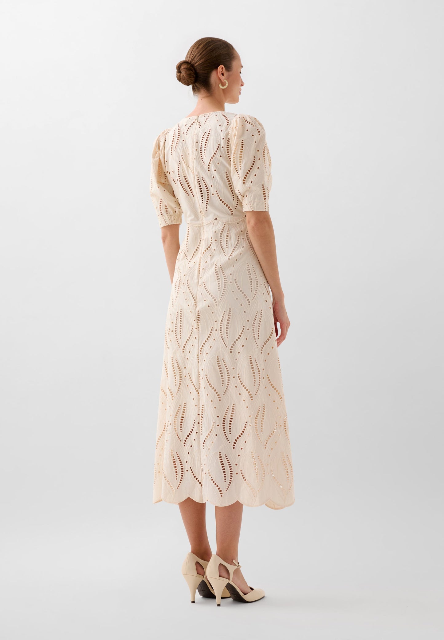 EMBROIDERED PUFF SLEEVE DRESS