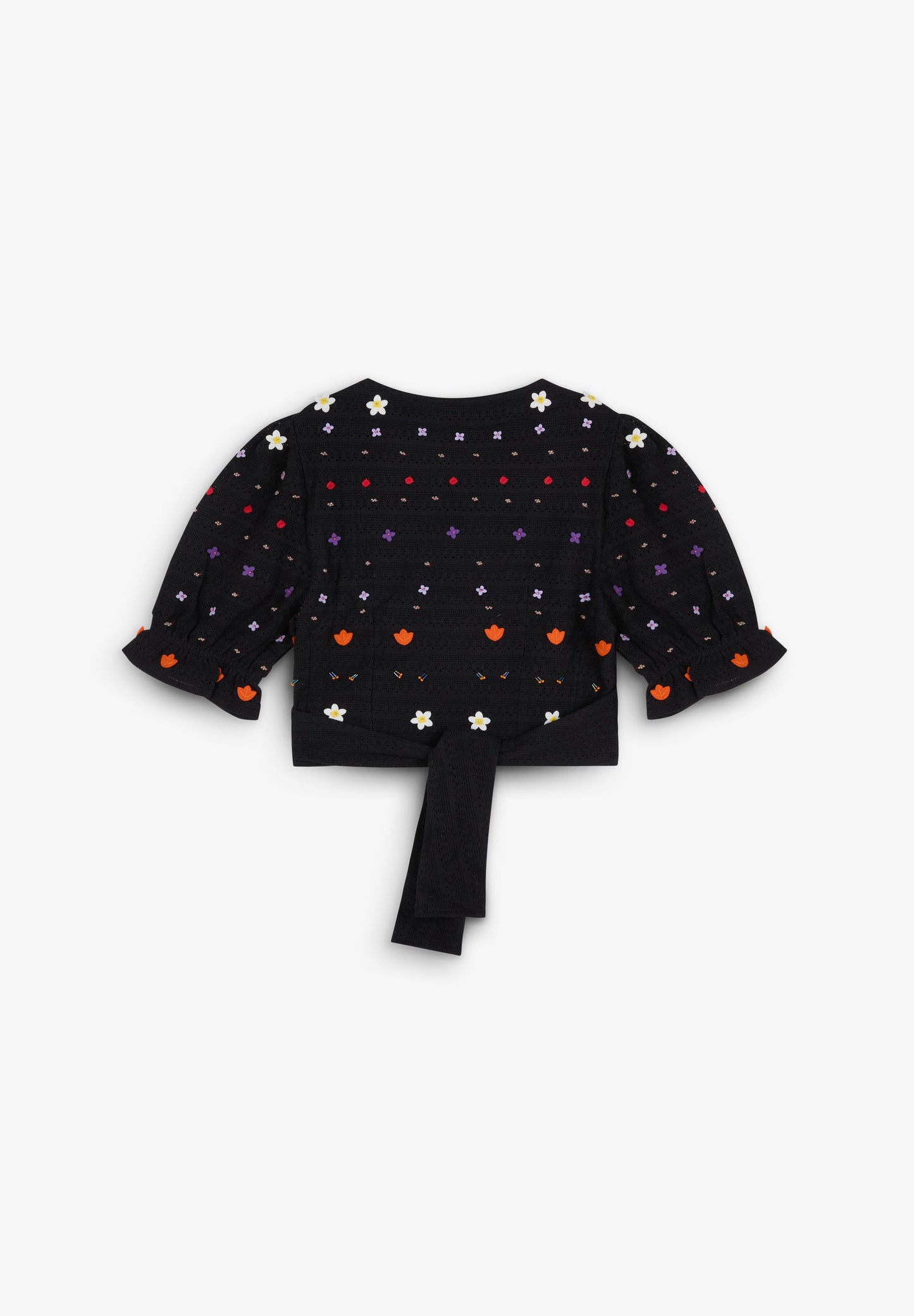 PUFF SLEEVE EMBROIDERED TOP