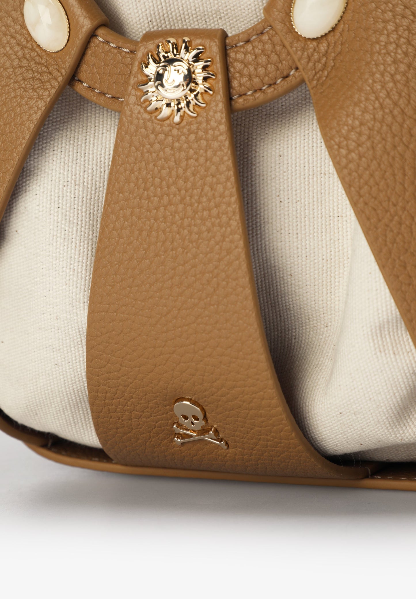 BUCKET BAG WITH SUN DETAILS