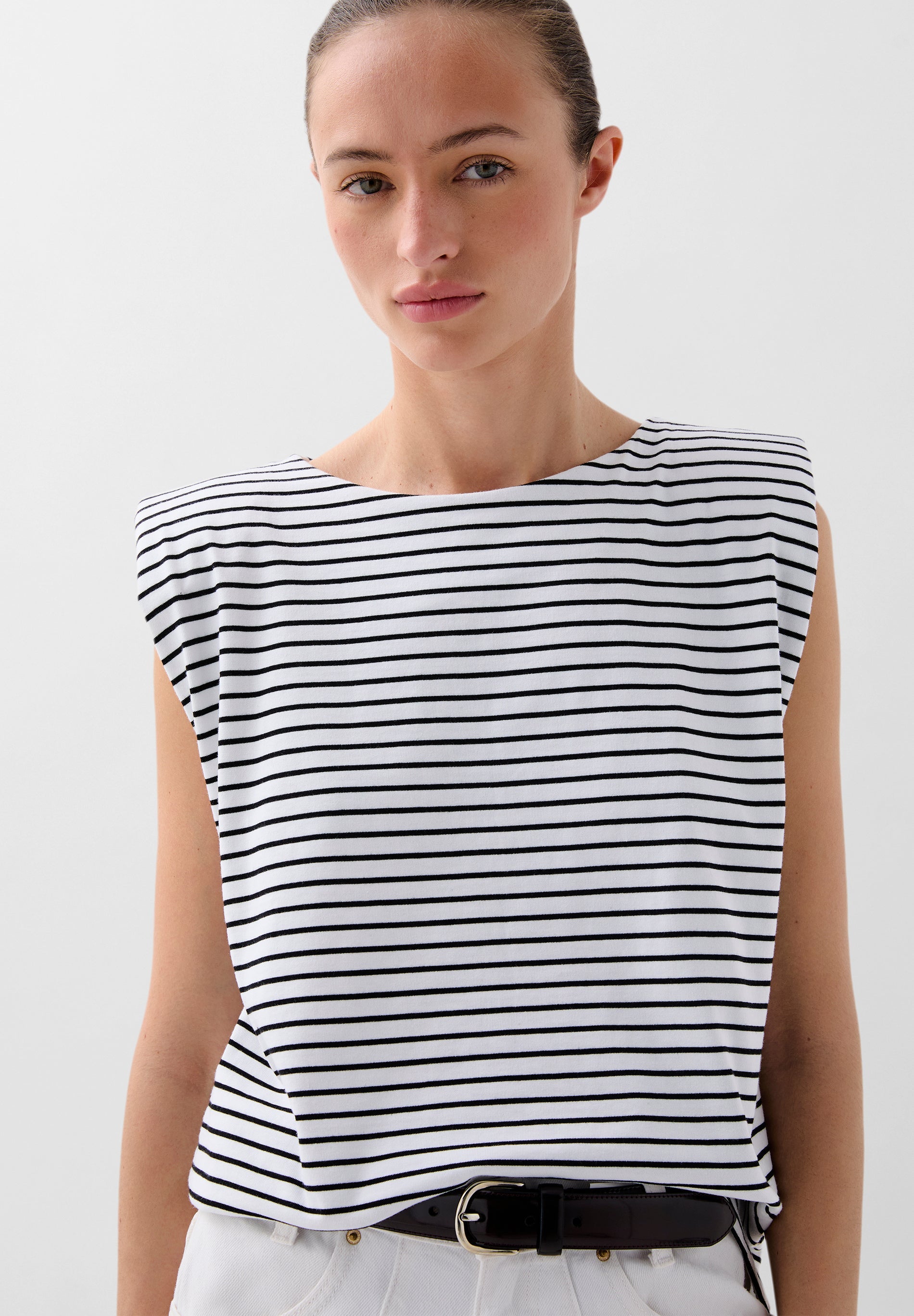 STRIPED T-SHIRT WITH SHOULDER PADS