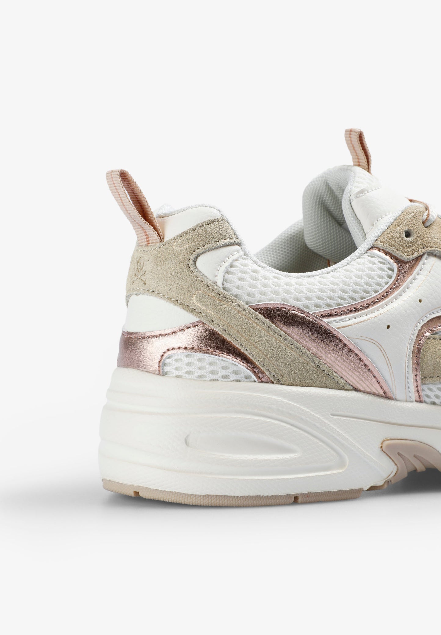 RUNNER SNEAKERS