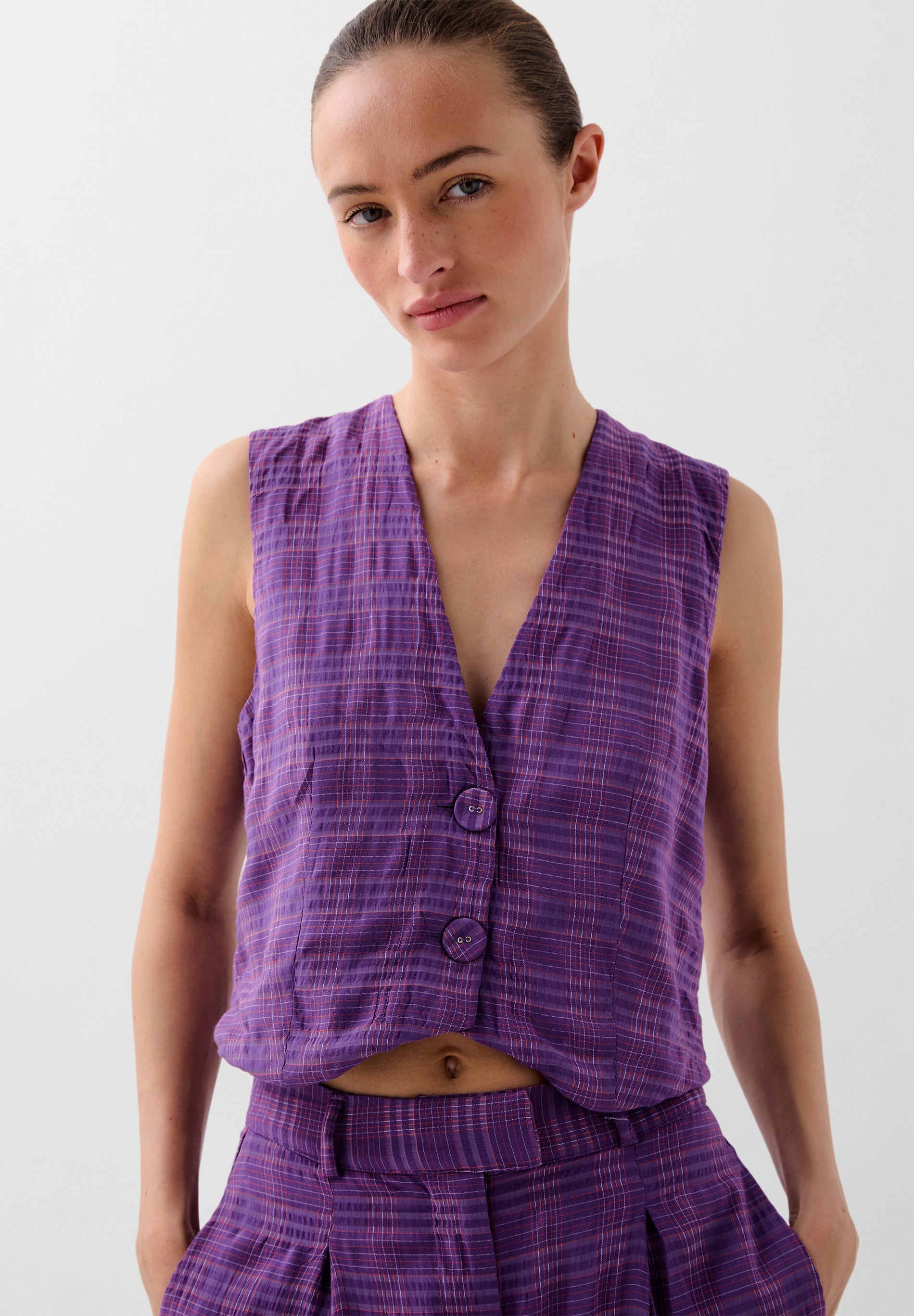 STRIPED WAISTCOAT WITH EMBROIDERED DETAILS
