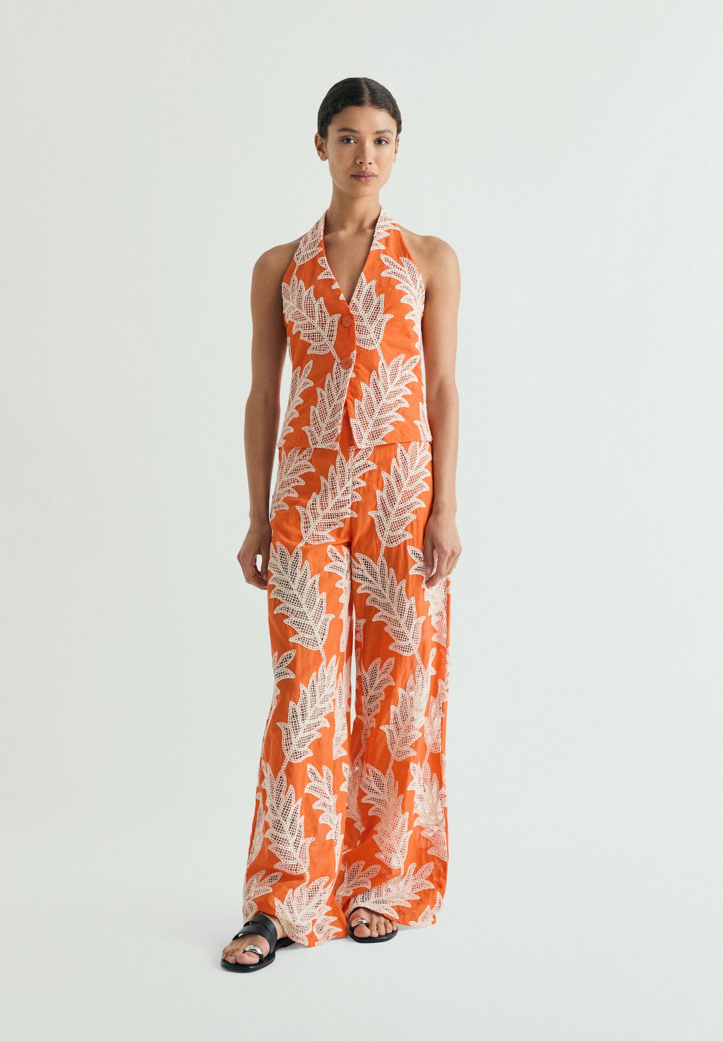 EMBROIDERED FLOWING TROUSERS