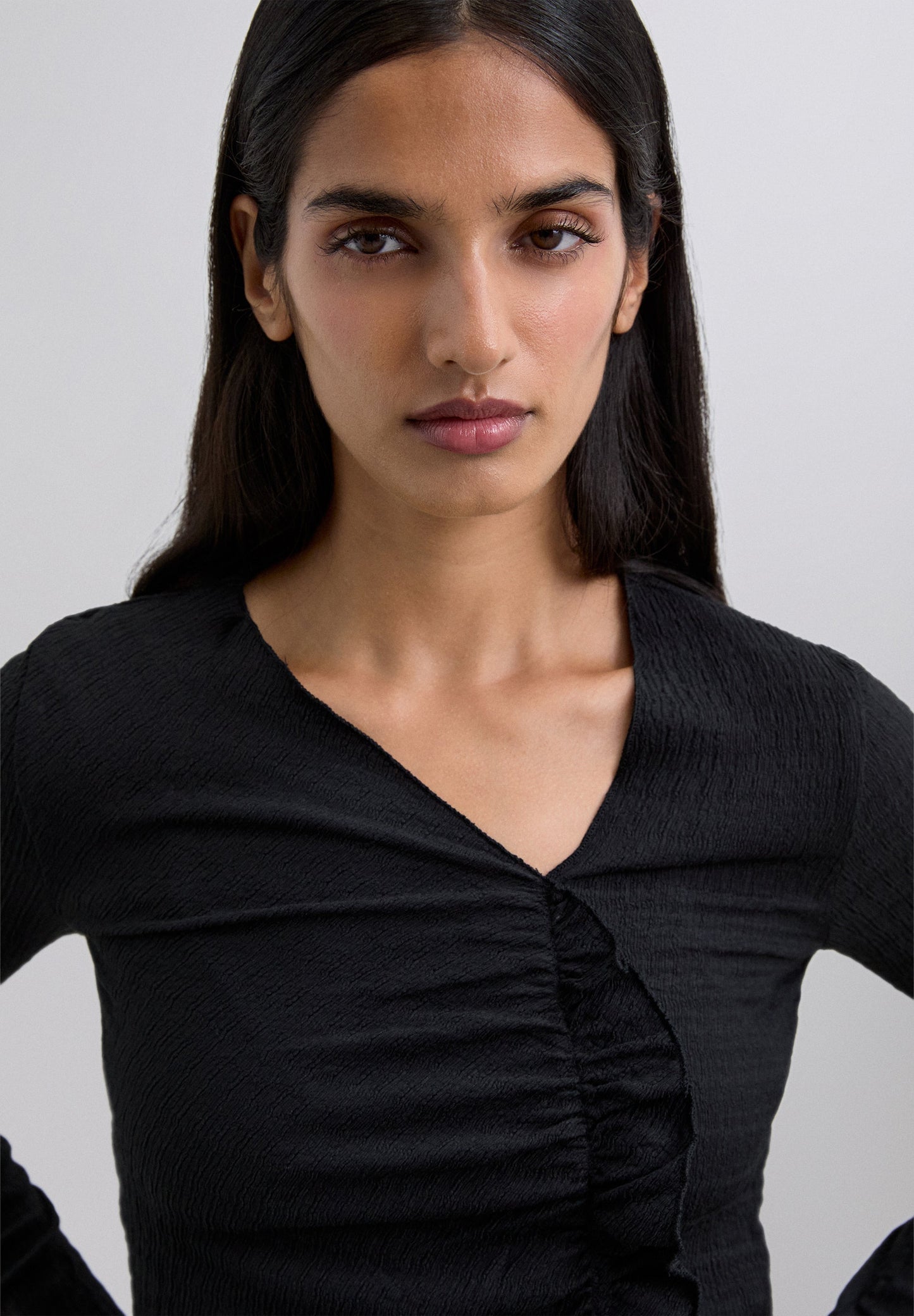 ASYMMETRIC NECKLINE TOP
