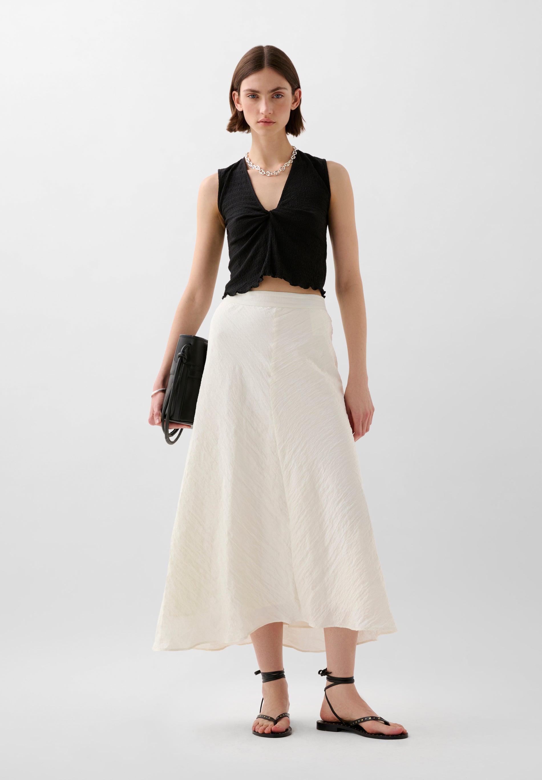 TOP WITH KNOT DETAIL