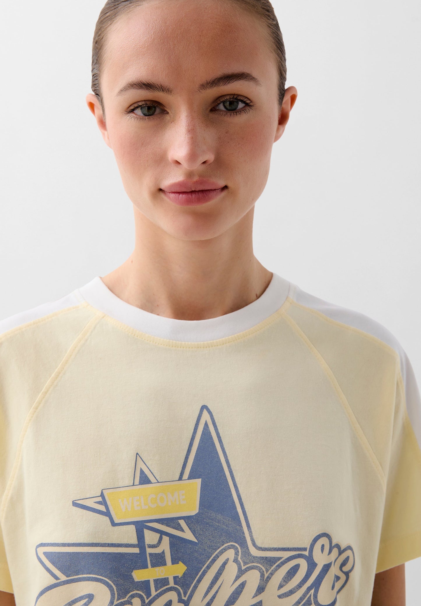 TWO-TONE T-SHIRT WITH FRONT PRINT