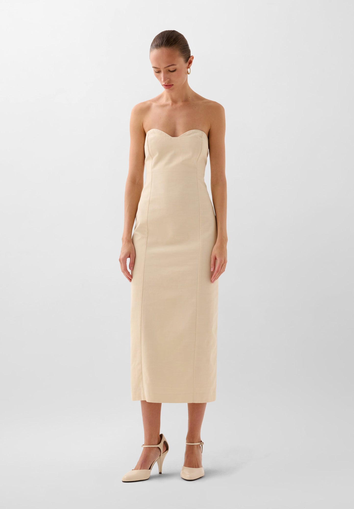 DRESS WITH DARTS AND SLIT