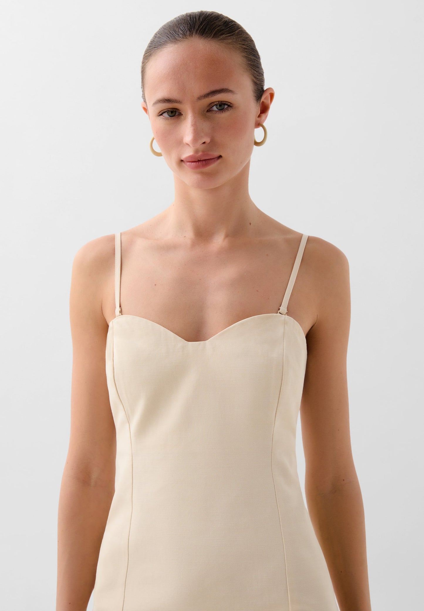 DRESS WITH DARTS AND SLIT