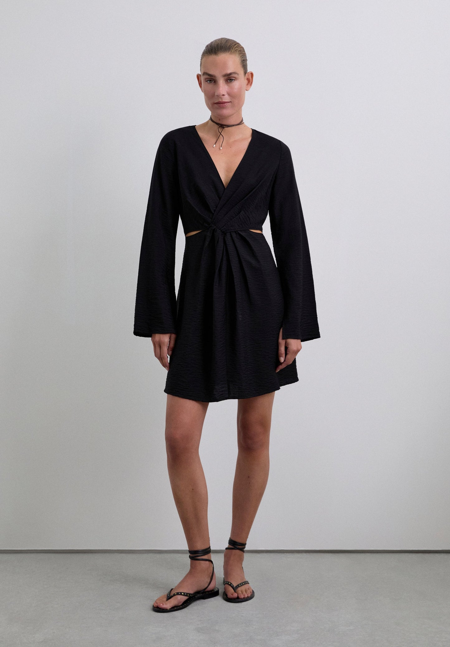 MINI DRESS WITH KNOT DETAIL