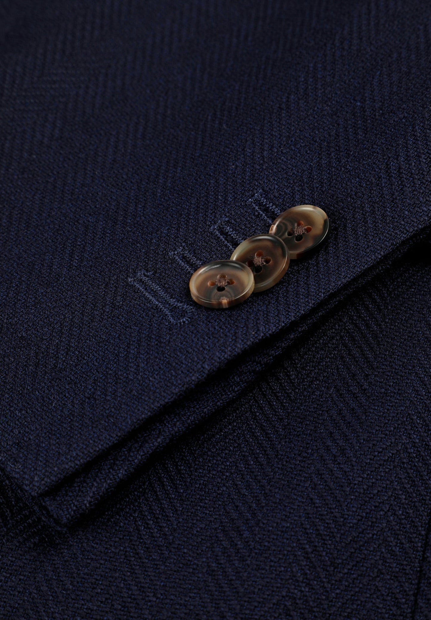 PLAIN-COLOURED WOOL BLAZER