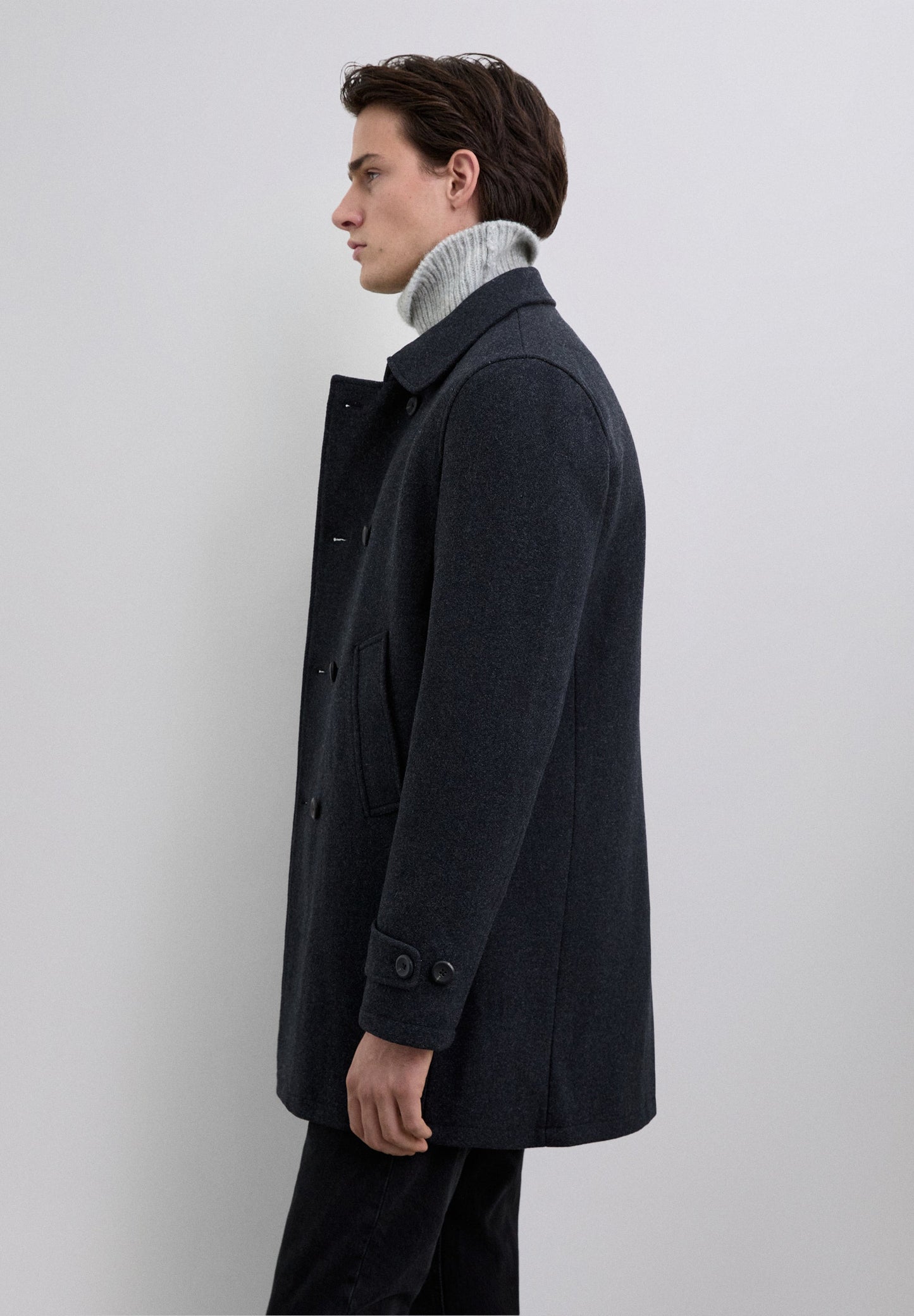 DOUBLE-BREASTED WOOL COAT