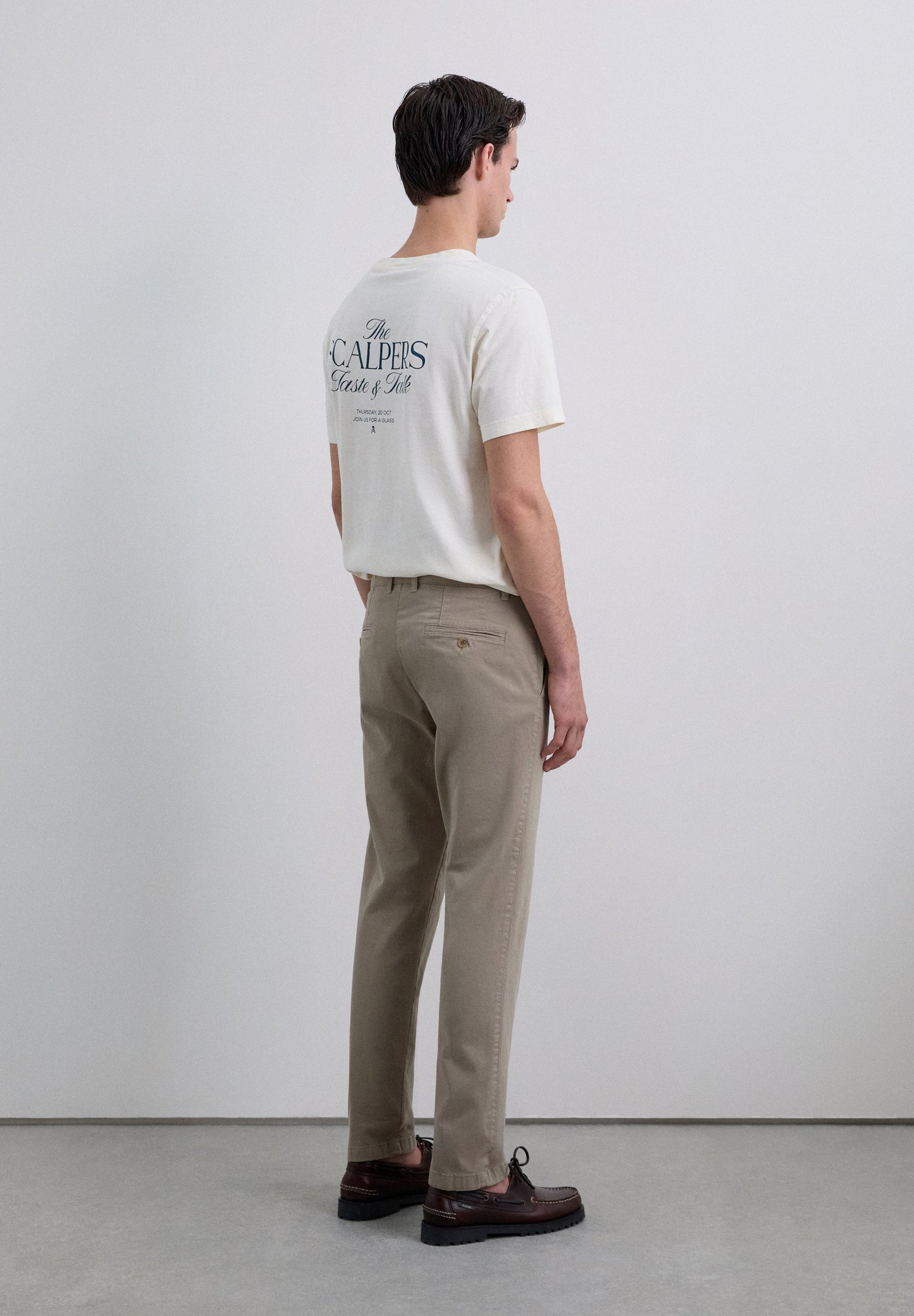 CHINO TROUSERS WITH DARTS