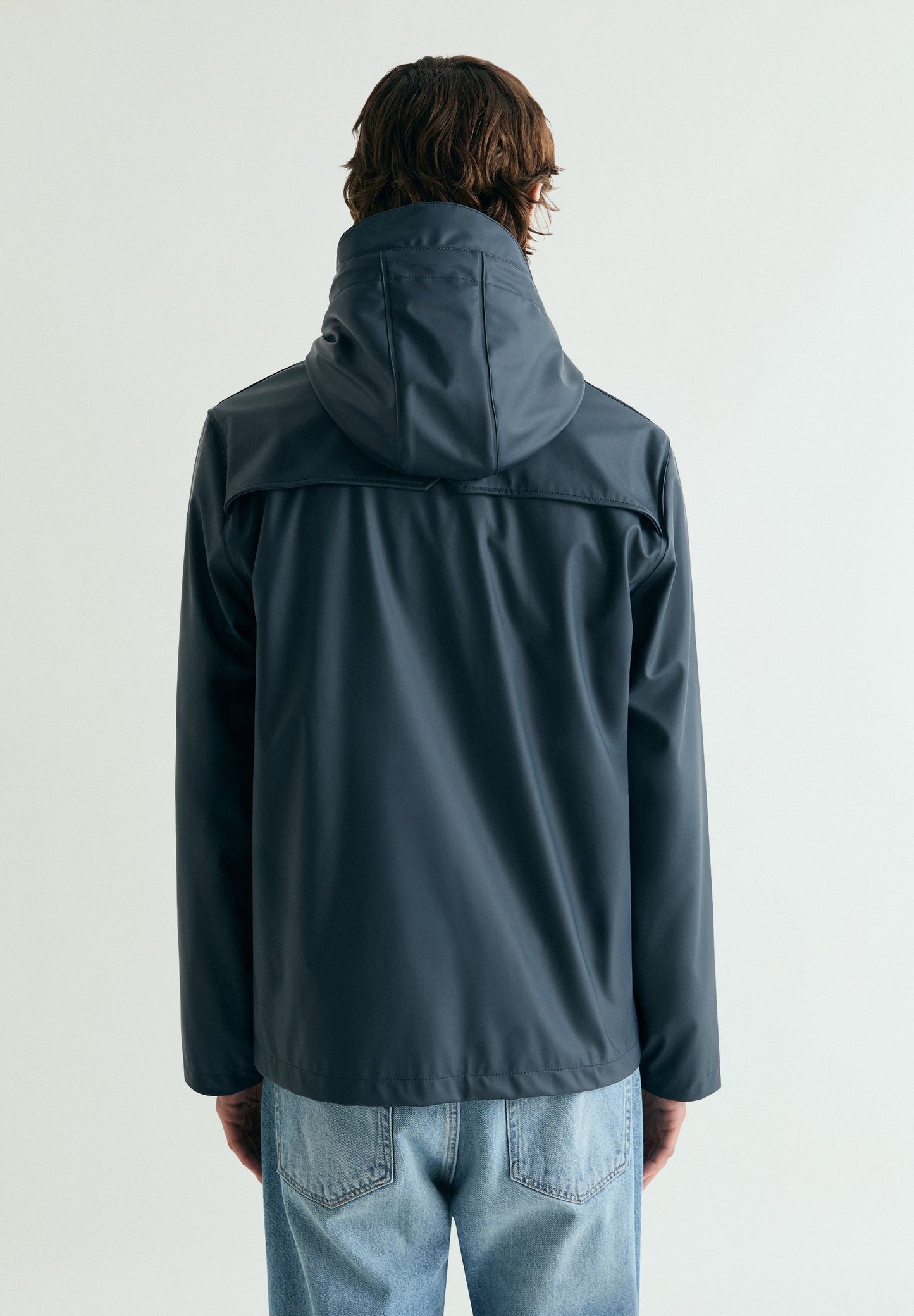 PARKA IMPERMEABLE CON CAPUCHA - Scalpers