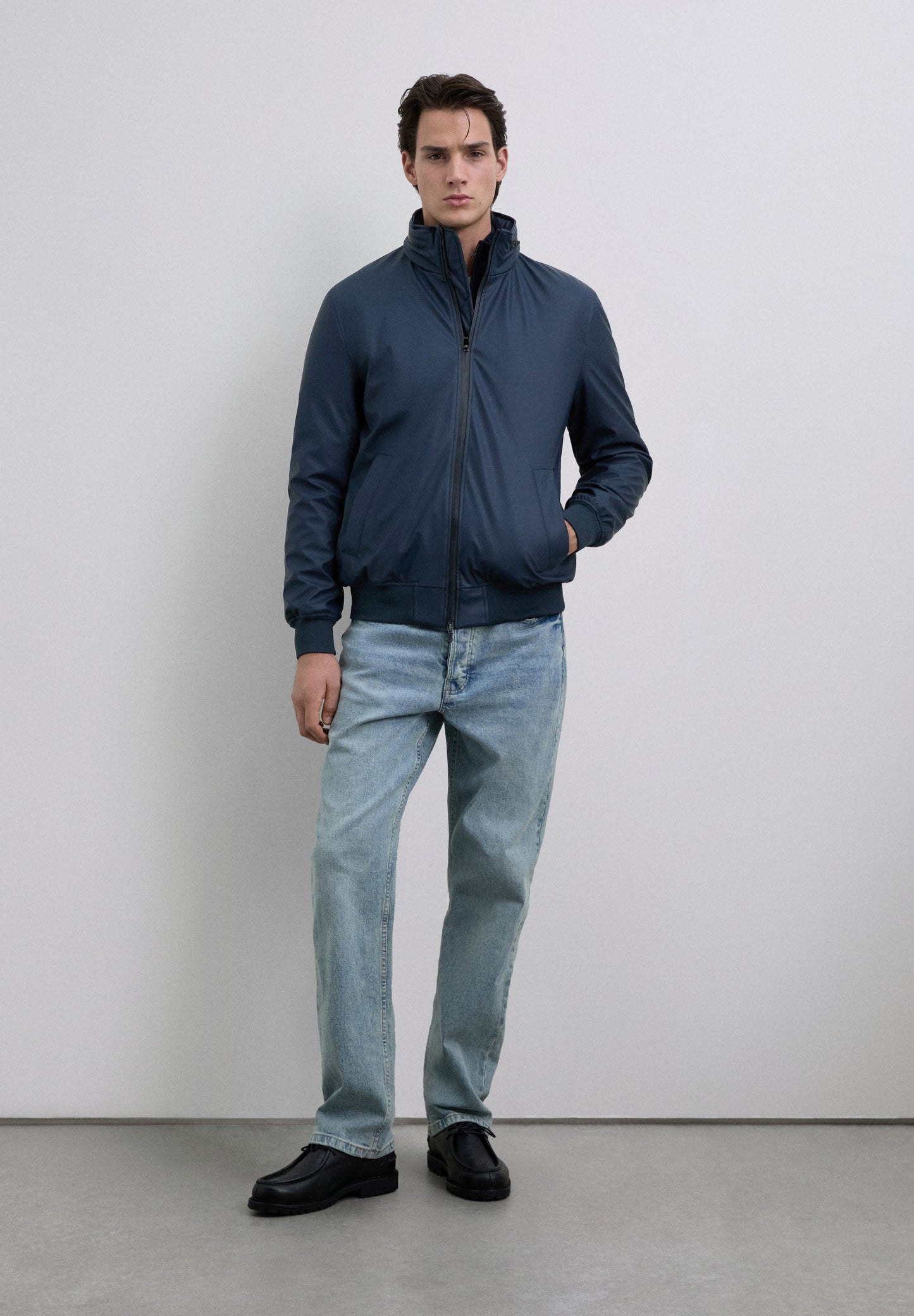 WATERPROOF JACKET WITH HOOD