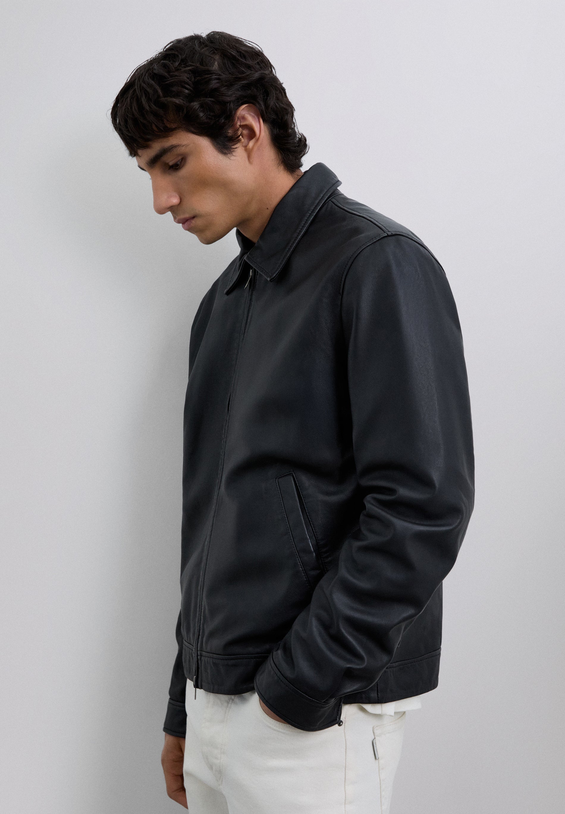 COLLARED LEATHER JACKET