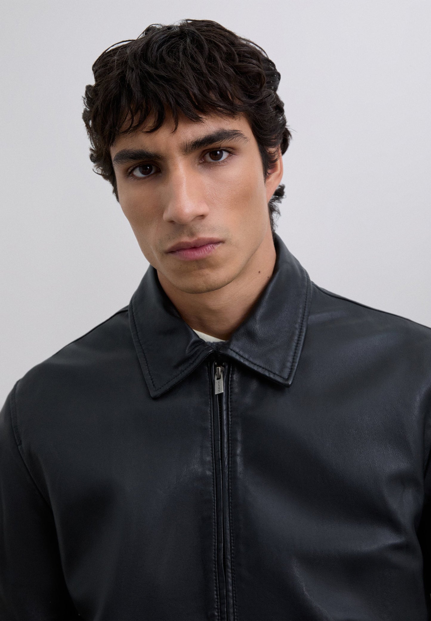 COLLARED LEATHER JACKET