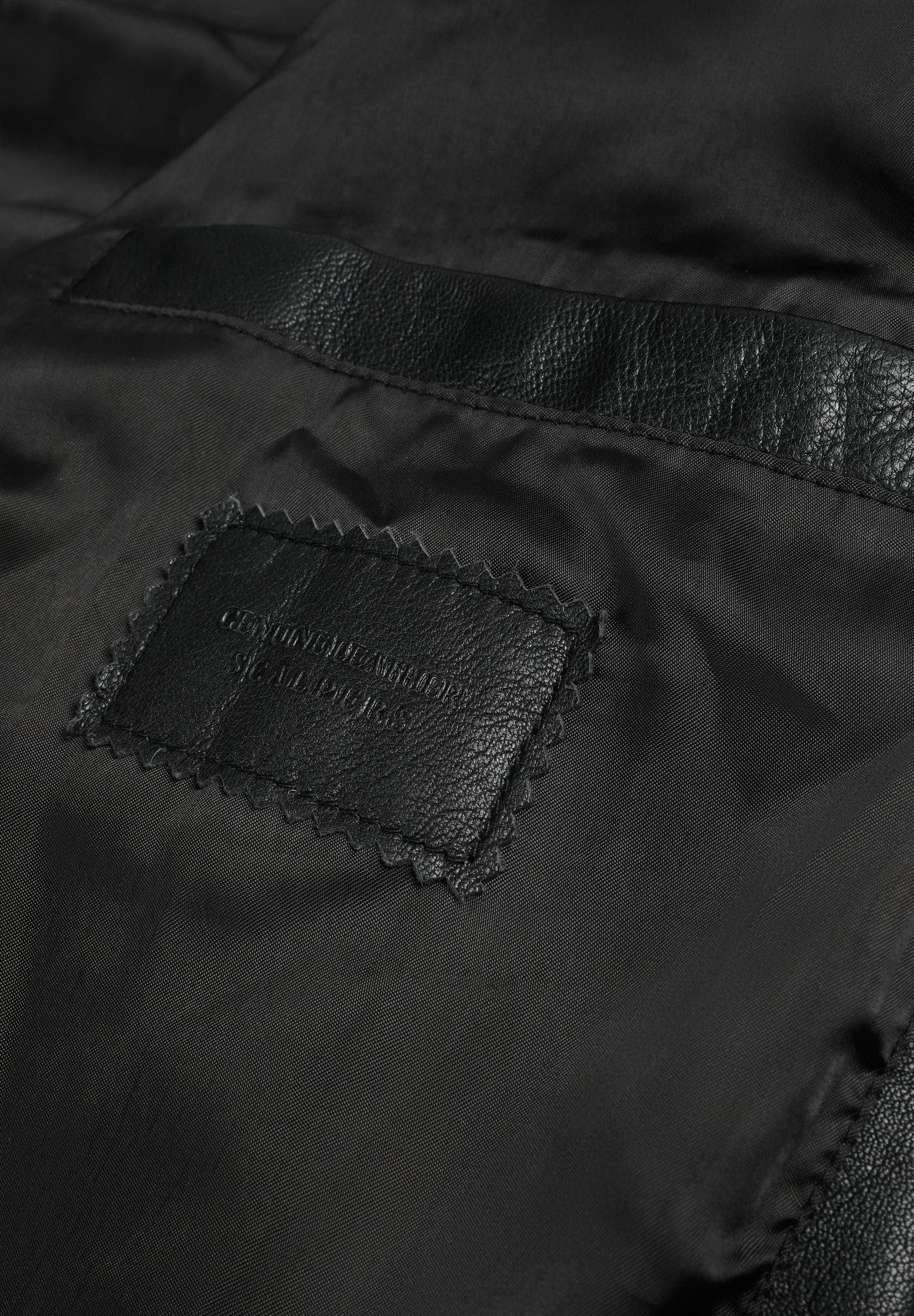 COLLARED LEATHER JACKET