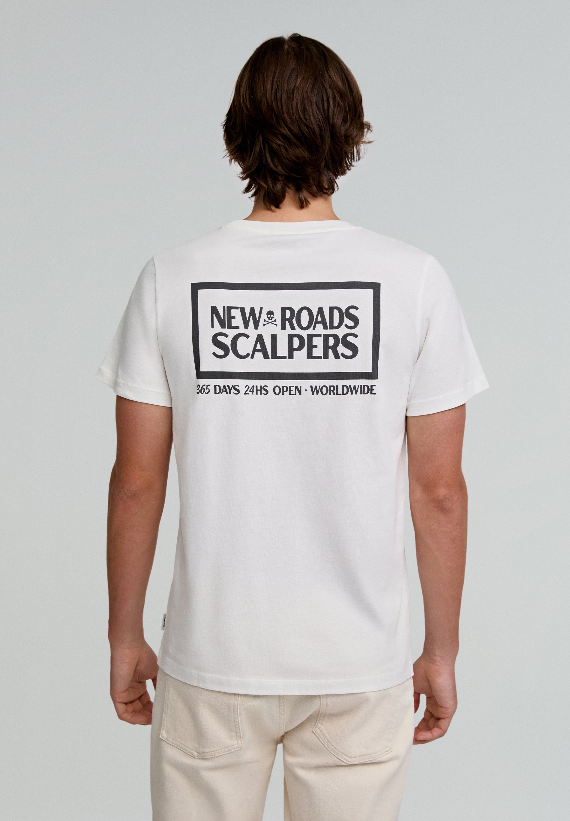 T-SHIRT WITH PRINT ON THE BACK