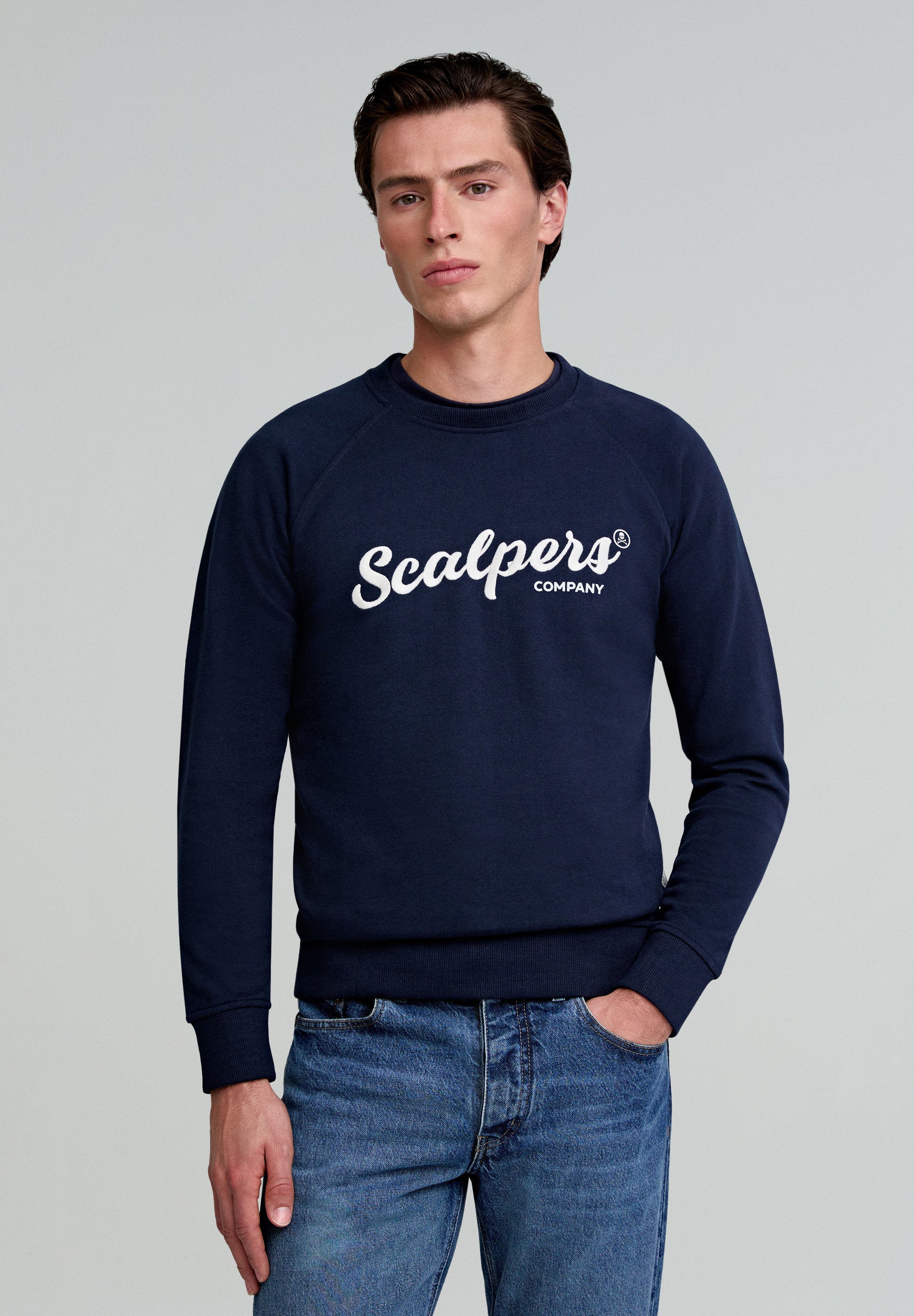 RAGLAN SLEEVE LOGO SWEATSHIRT