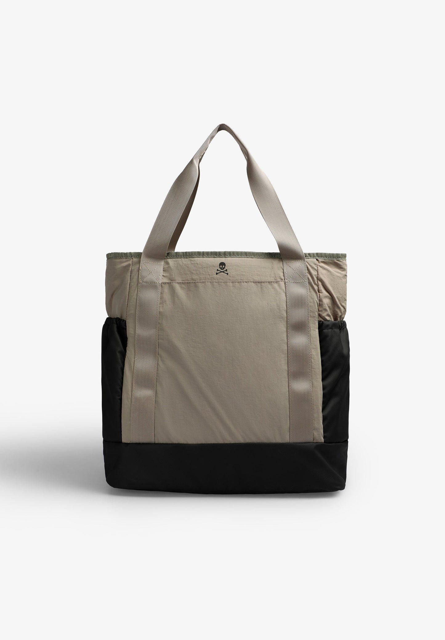 BAG WITH ADJUSTABLE CONTRAST STRAPS