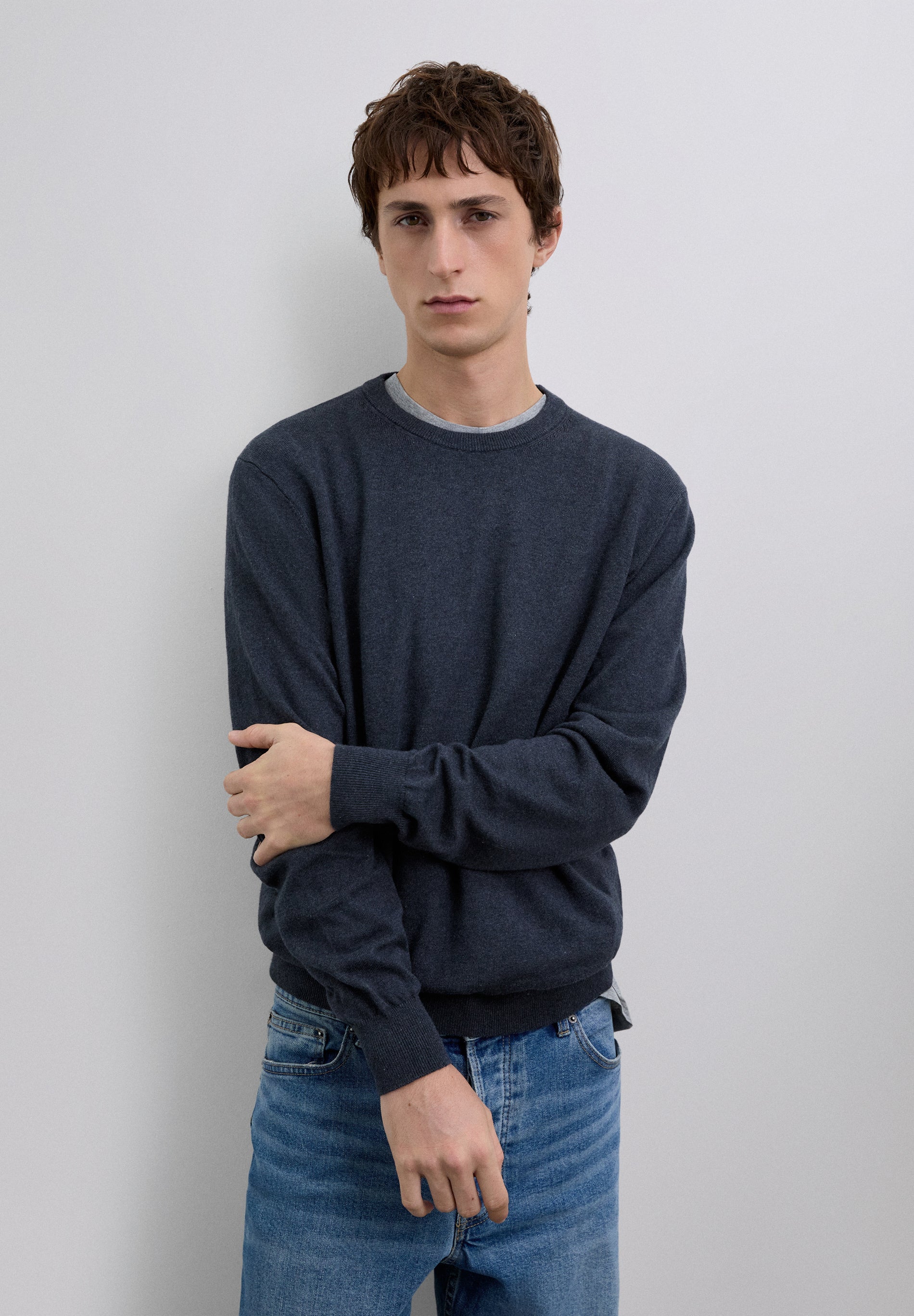 SWEATER WITH EMBROIDERED SKULL