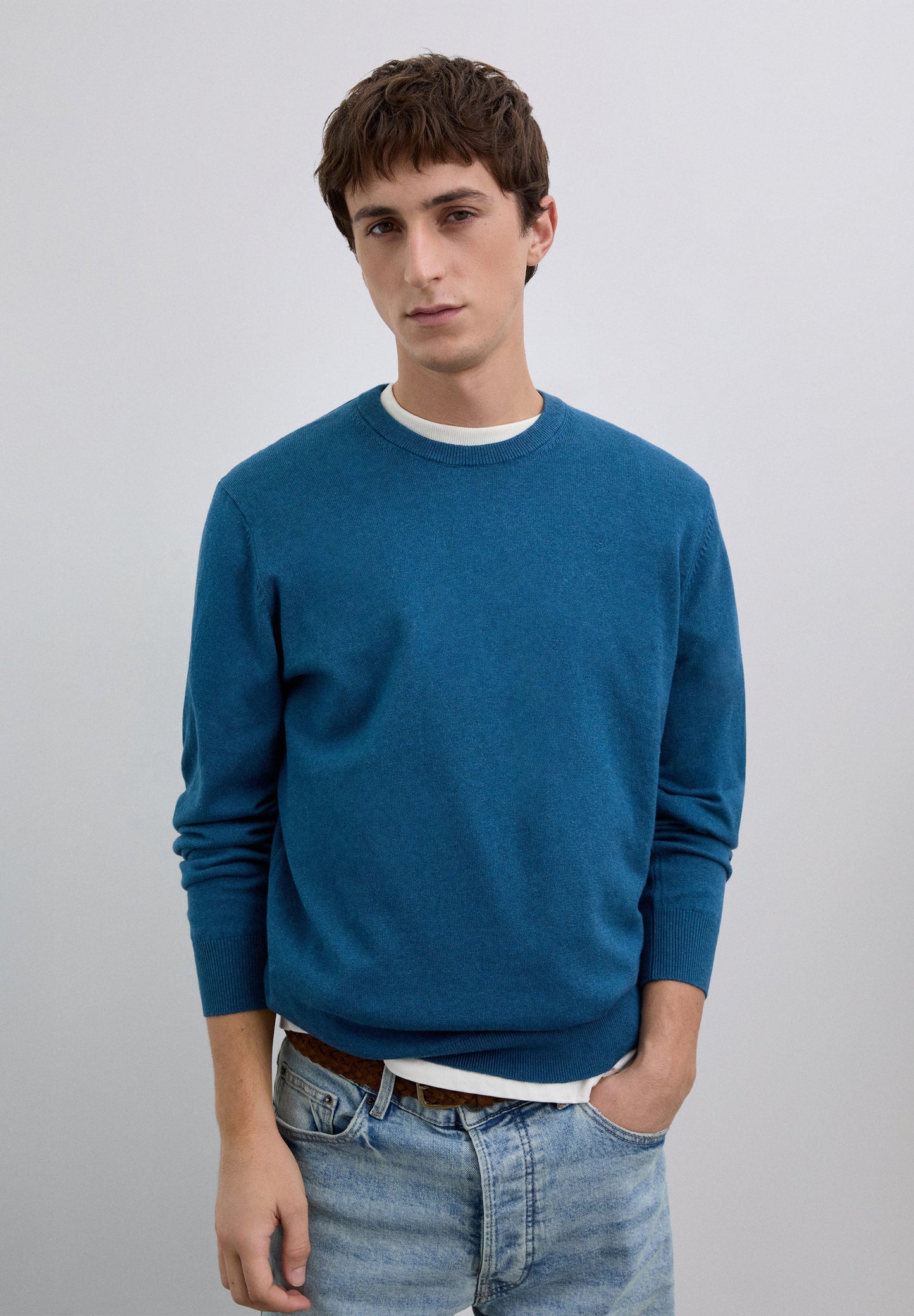 SWEATER WITH EMBROIDERED SKULL