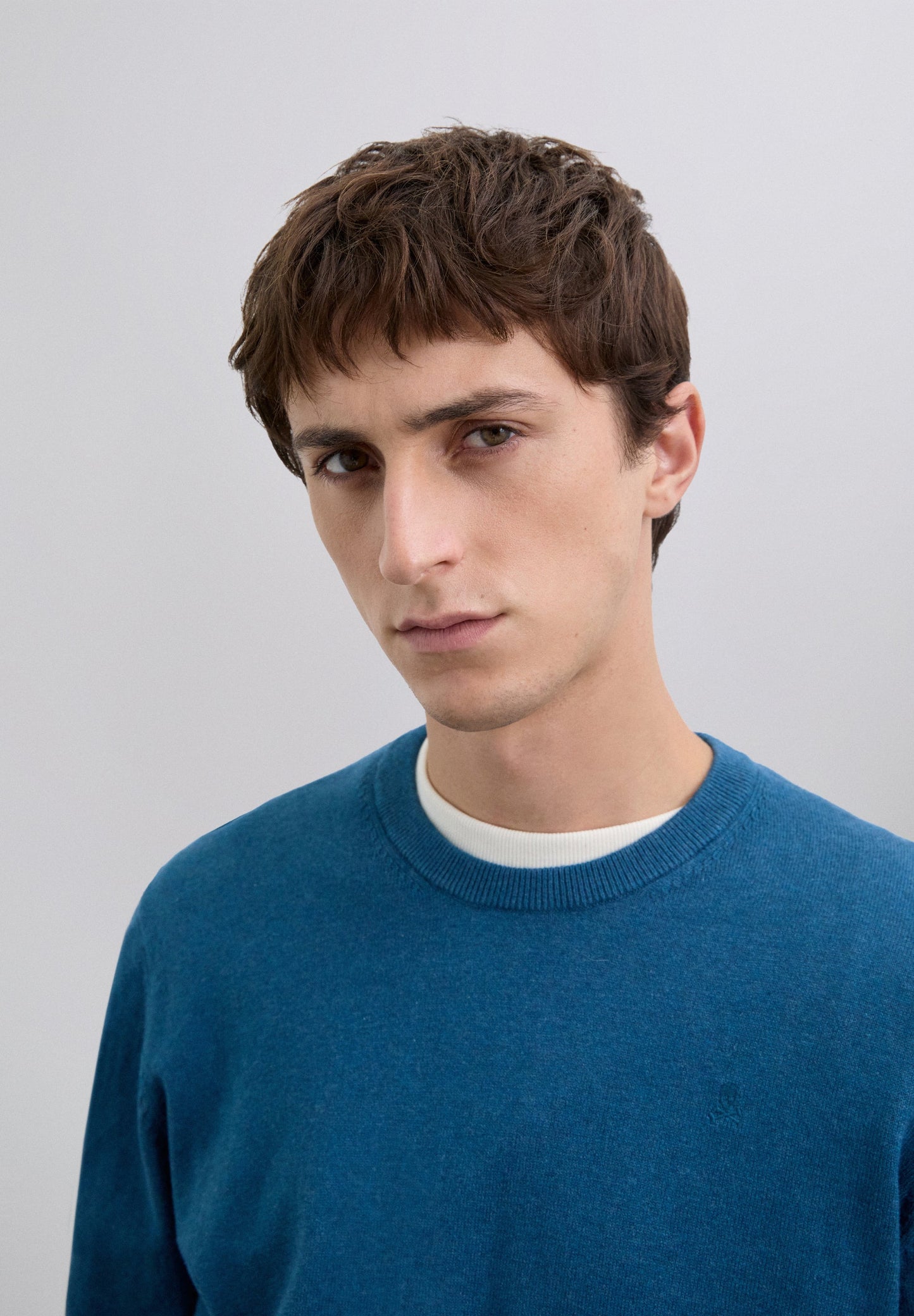 SWEATER WITH EMBROIDERED SKULL