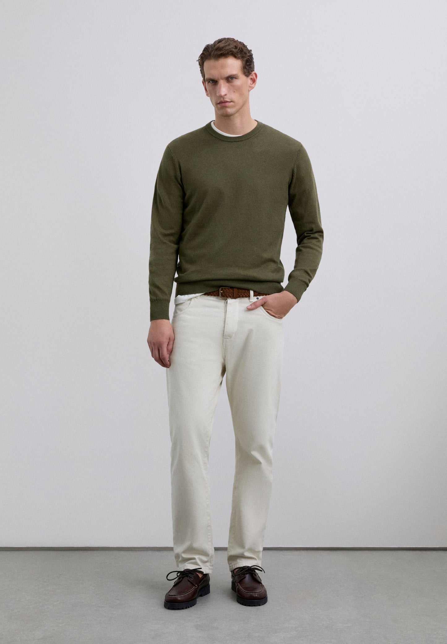 SWEATER WITH EMBROIDERED SKULL