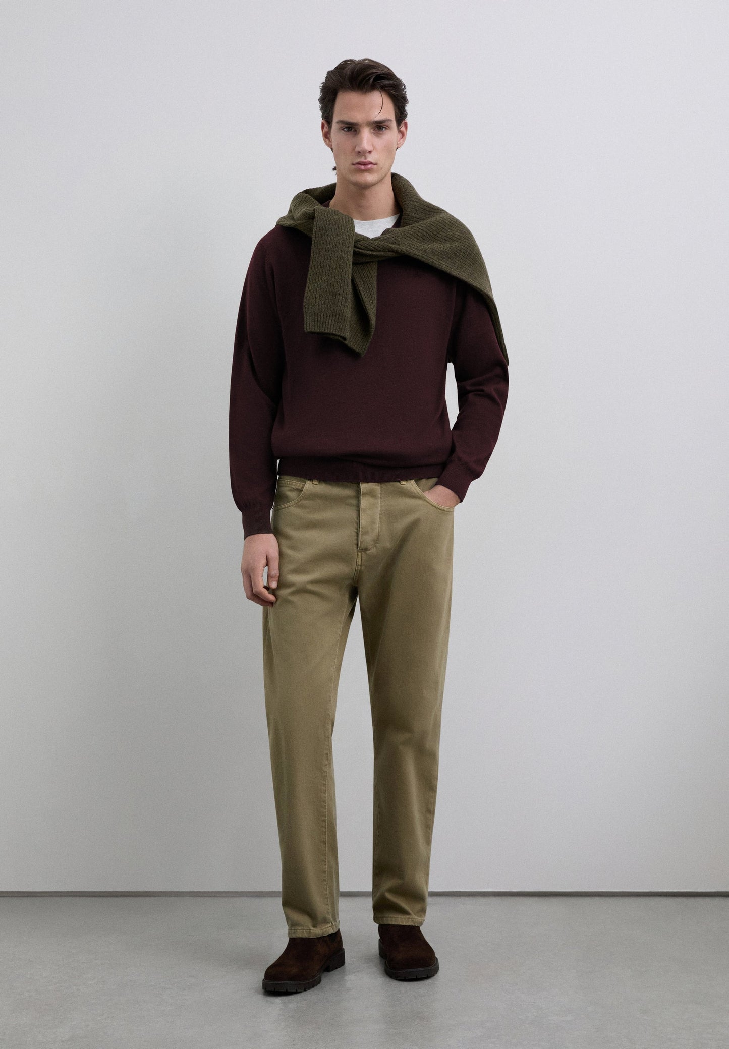 V-NECK SKULL SWEATER