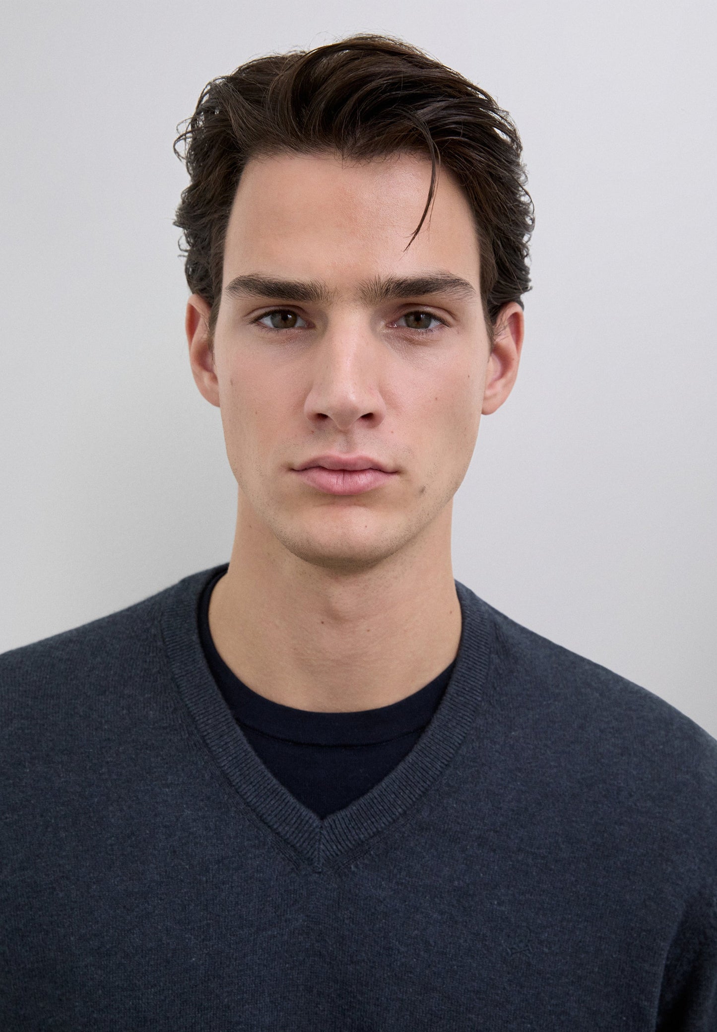 V-NECK SKULL SWEATER