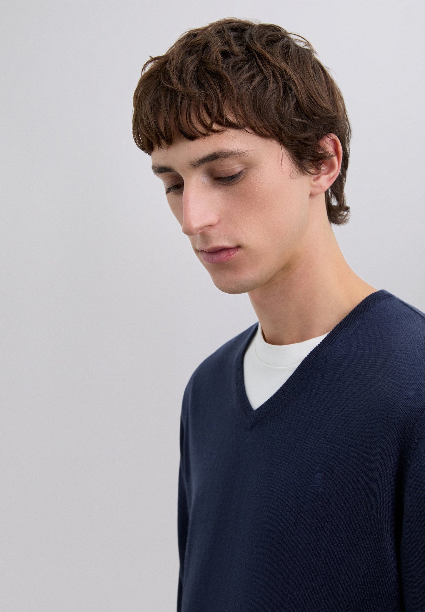 V-NECK WOOL SWEATER WITH SKULL