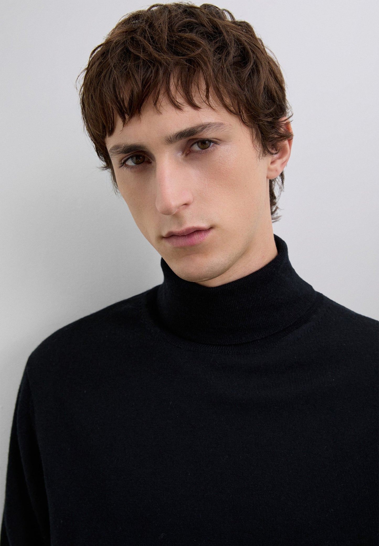 TURN-DOWN COLLAR SWEATER