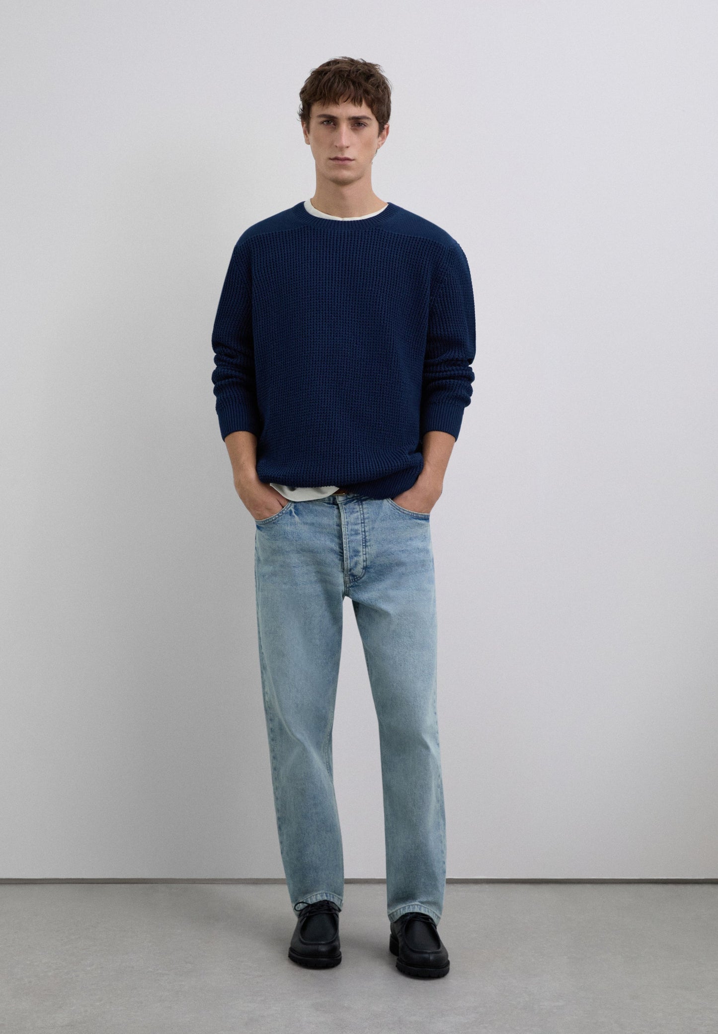 SWEATER WITH TEXTURED LOGO