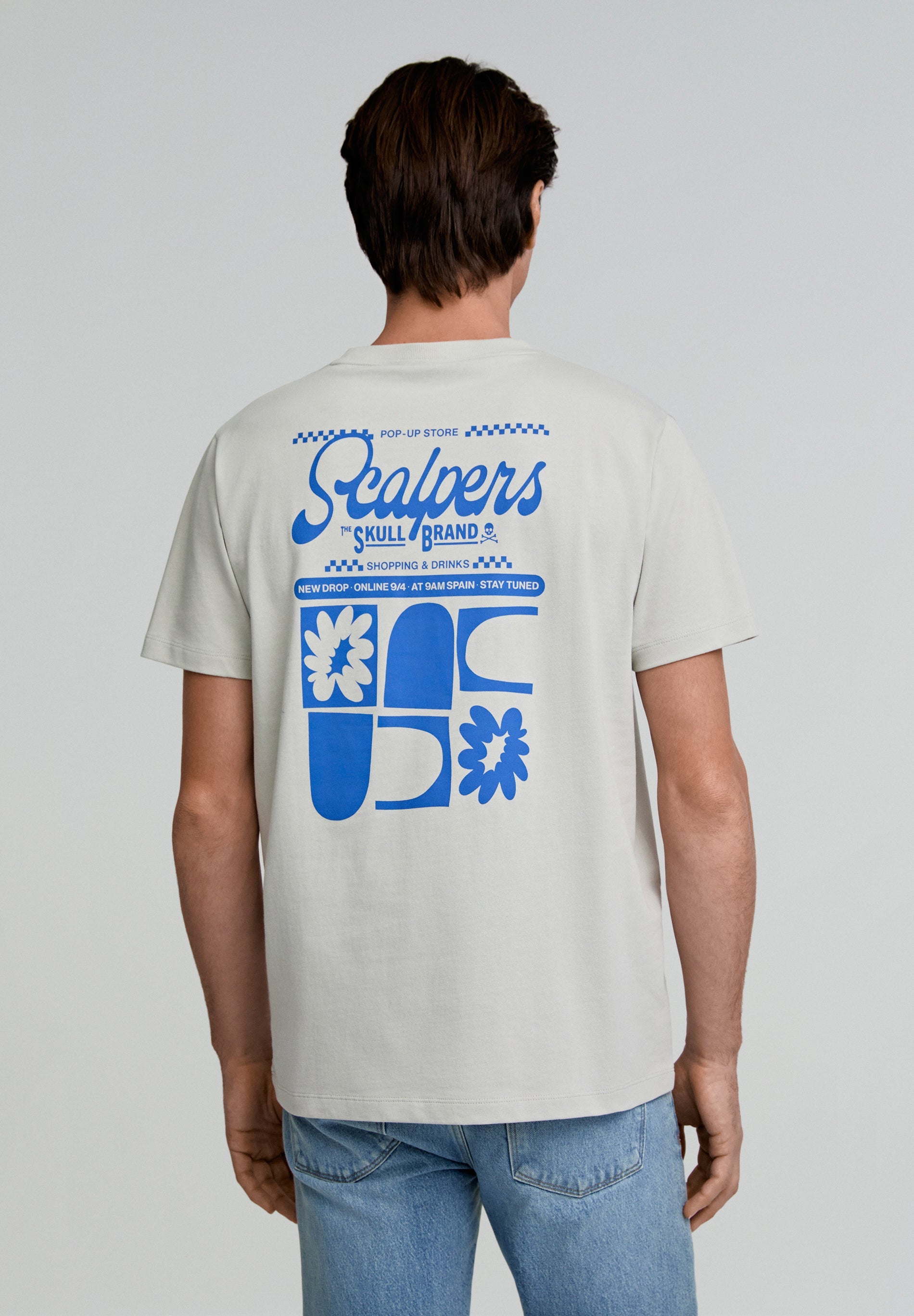 T-SHIRT WITH BRAND PRINT ON THE BACK