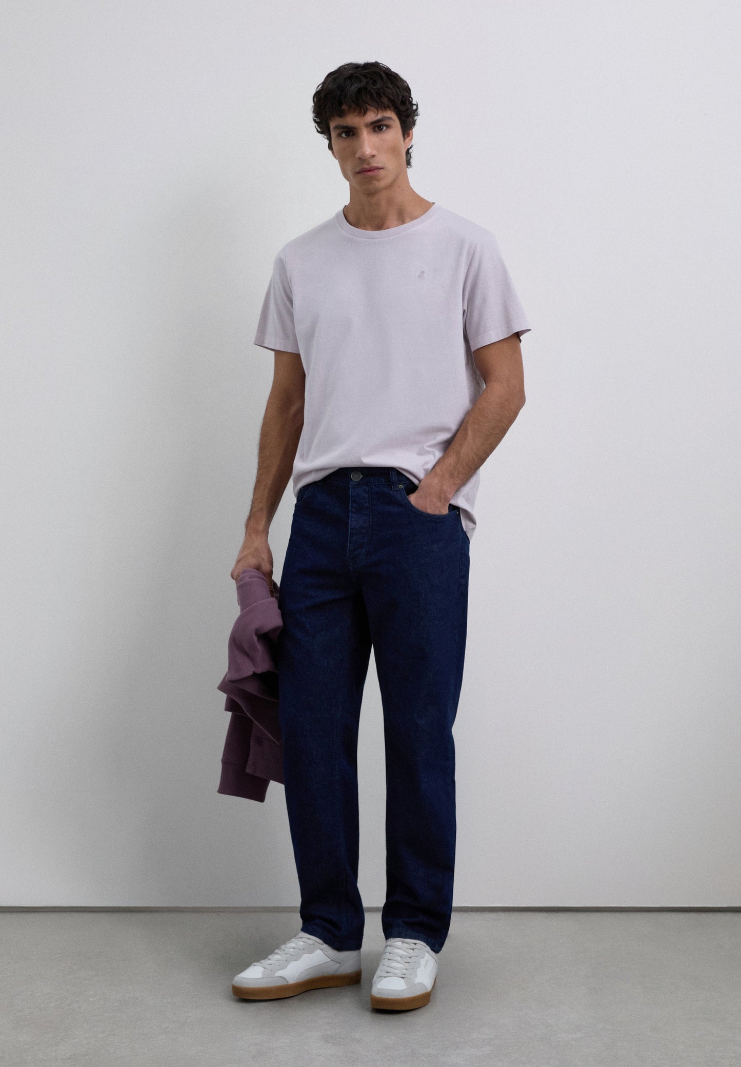 CAMISETA CALAVERA BORDADA TONO - Scalpers