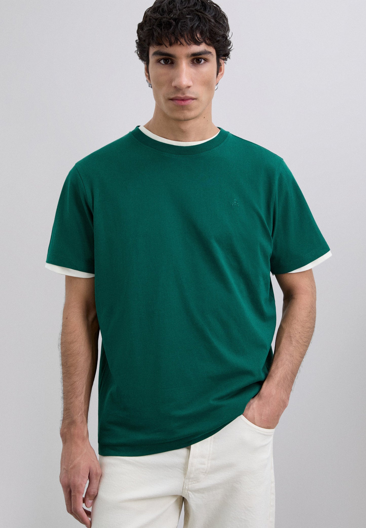 EMBROIDERED SKULL T-SHIRT
