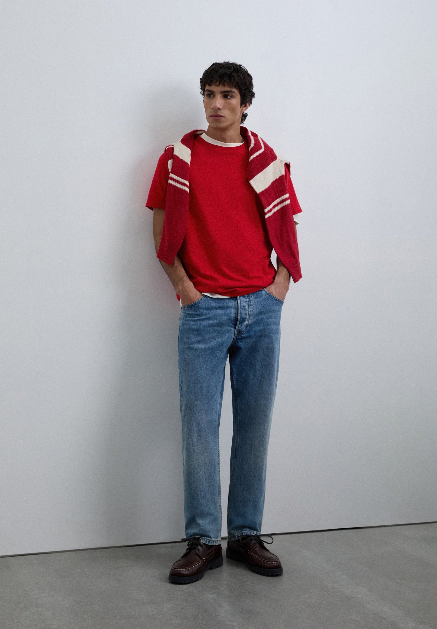 EMBROIDERED SKULL T-SHIRT