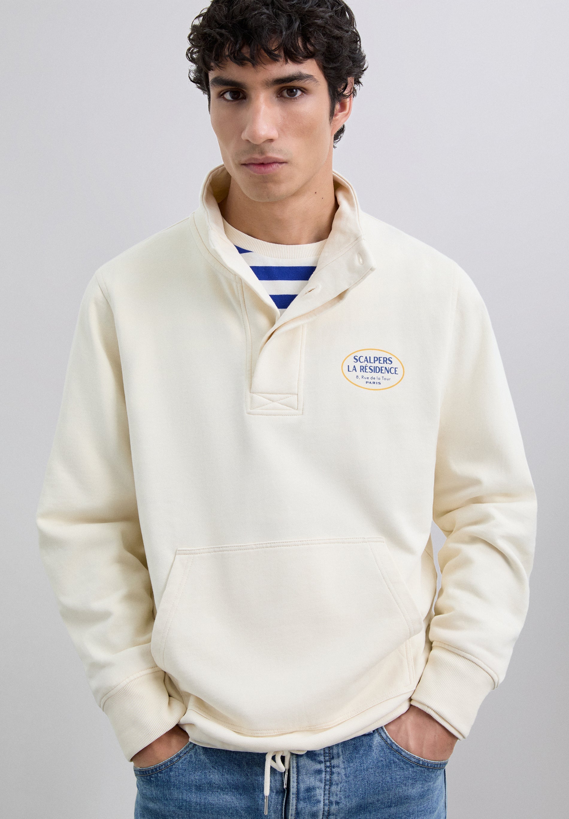 HIGH COLLAR LOGO SWEATSHIRT