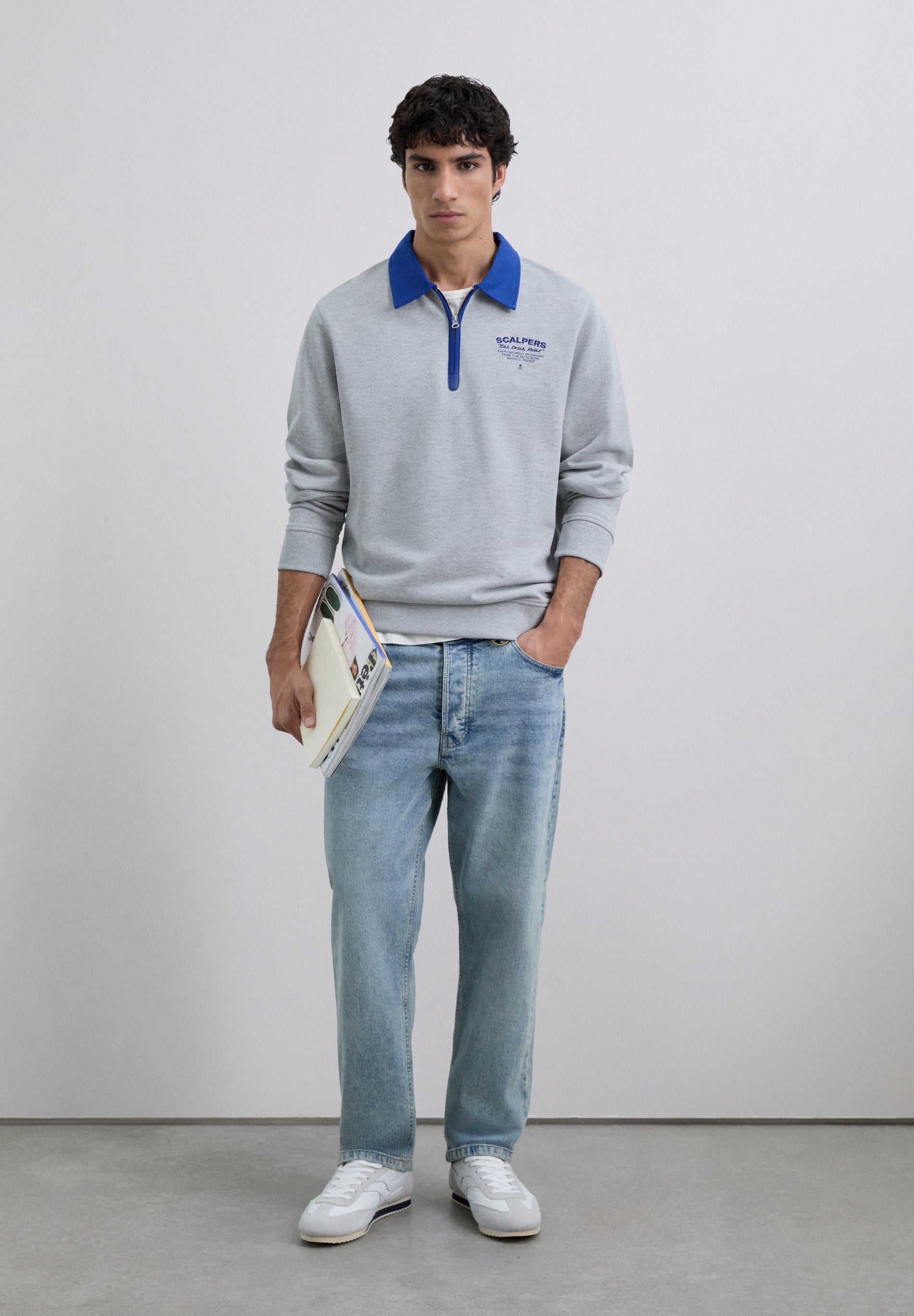 EMBROIDERED SWEATSHIRT WITH ZIP